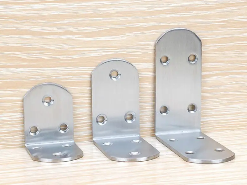 Breaker Connecting Strip